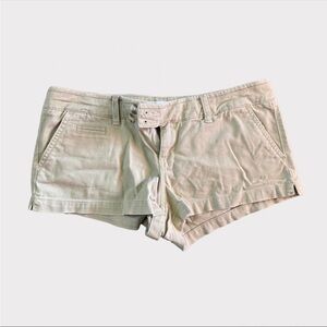 AMERICAN EAGLE | Women's Off White Stretch Shorts (SC)